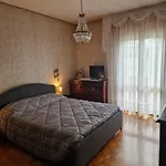 Kate\'S House
